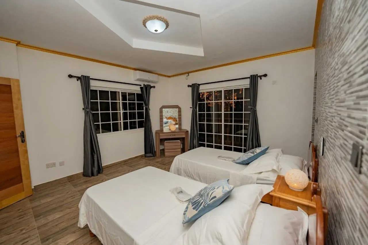 Paradise Breeze Apartment Misere Seychelles